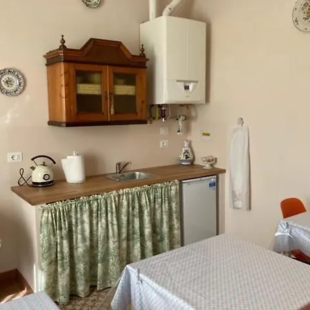 לינה וארוחת בוקר Maison Country 3*